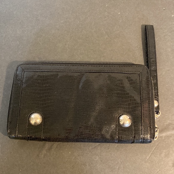 VGUC. Vintage black wristlet / wallet. - Picture 2 of 8